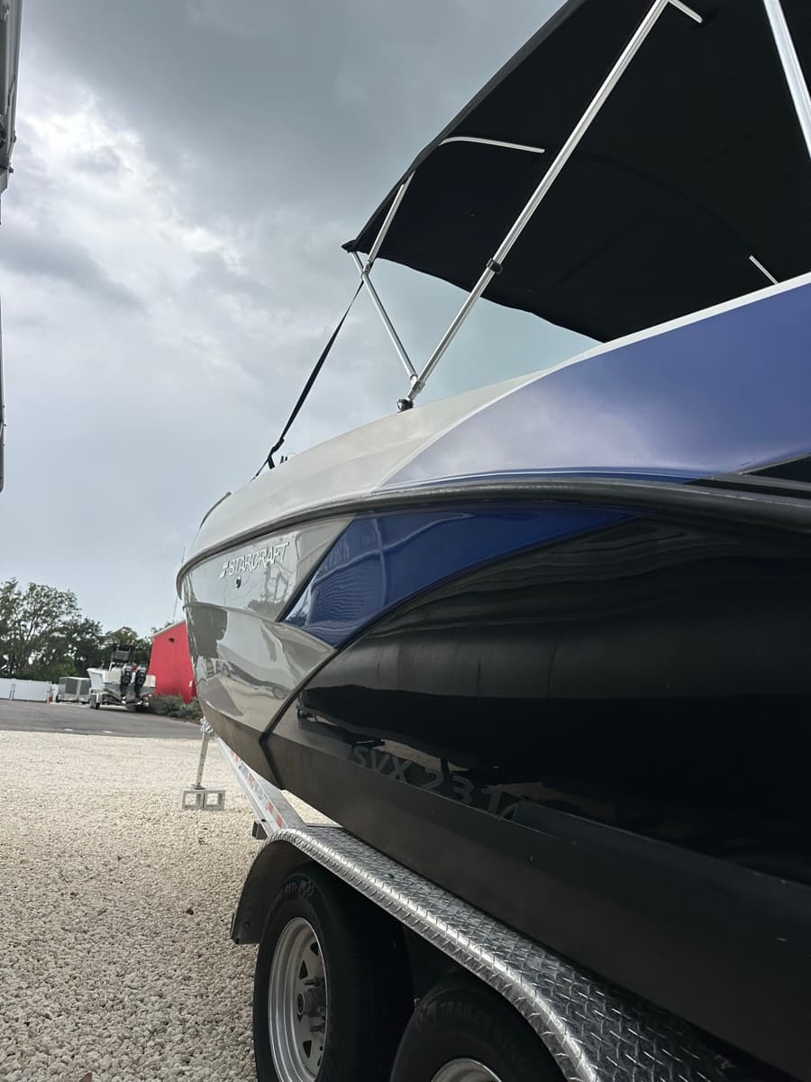 Hull Gloss